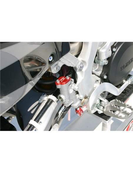 Zeta Rear Reservoir Cover Yamaha ZE86-5103 red color
