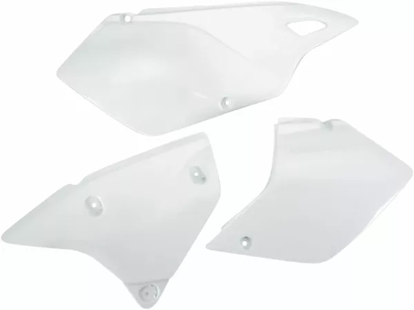 O lado traseiro do UFO-Plast cobre a Suzuki branca SU03979-041
