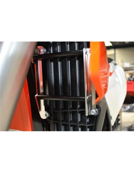Refuerzos de radiador AXP RACING AX1449