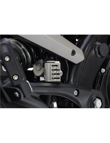 Protector deposito liquido de frenos inox cepillado CROSSPRO MOTO-MORINI X-CAPE APRILIA TUAREG BMW F 750 800 850
