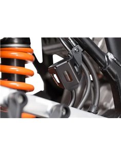 Protector de depósito de freno SW-MOTECH SCT.04.174.10200/B