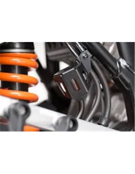 Protector de depósito de freno SW-MOTECH SCT.04.174.10200/B