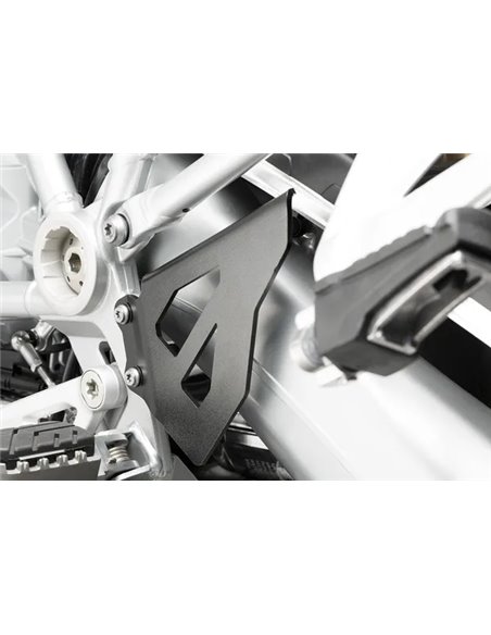 Protección bomba de freno SW-MOTECH SCT.07.174.10400/B