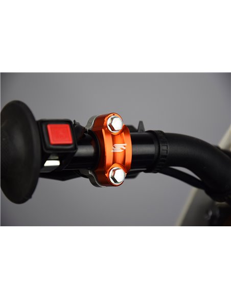 Abrazadera de manillar giratoria universal SCAR RBC4