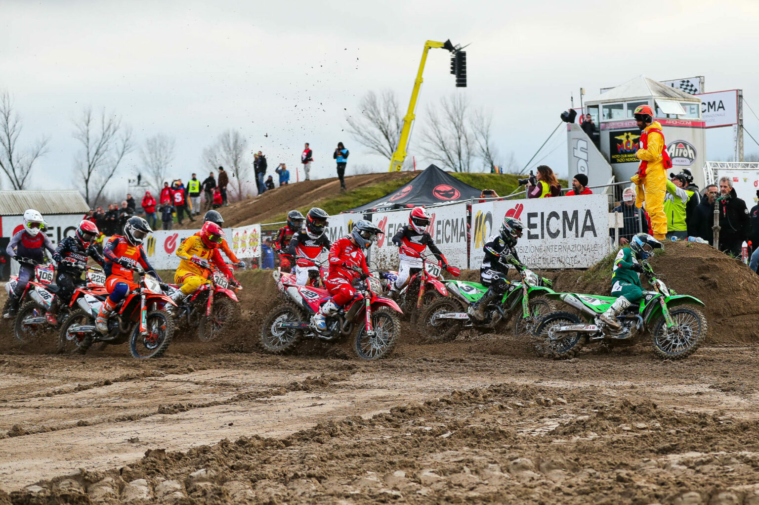 Los pilotos de motocross internacionales regresan a Mantua