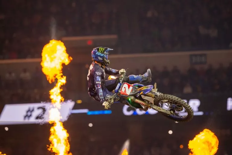 Resumen de la ronda #9 de Supercross | Indianápolis | 8 de marzo de 2025