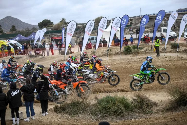 Más de 70 pilotos disfrutan del MX de Verdegàs