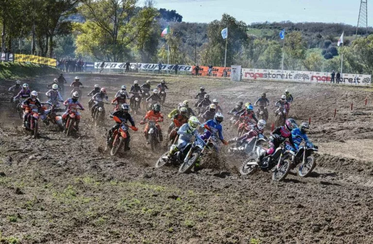 El campeonato juvenil de motocross italiano ha comenzado