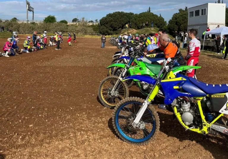 Vendrell y Redondo se imponen en La Pobla en el estreno del Trofeo de Resistencia Ciclomotores Catalán – FCM