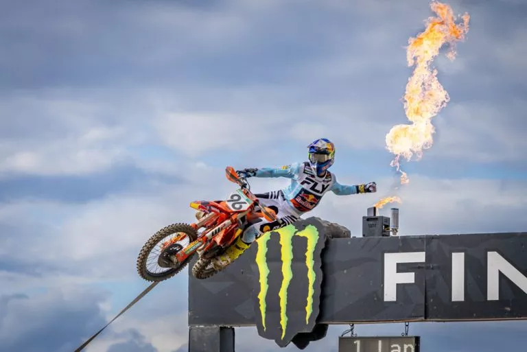 Clases magistrales de lunes por parte de Coenen y Laengenfelderen en el MXGP de Suiza