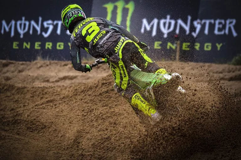 FEBVRE Y DE WOLF SABOREAN UNA DULCE Y ARENOSA VICTORIA EN EL MXGP DE SARDEGNA