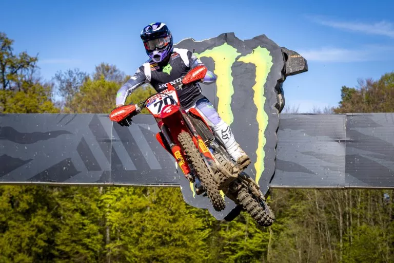 Victoria de Rubén Fernández el sábado en el MXGP de Suiza 2025