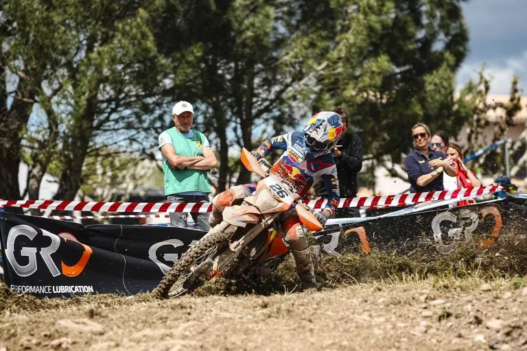 Josep García reaparece arrasando en el Enduro de Gironella 2025