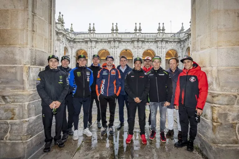 MXGP abrazó el patrimonio español en Lugo con una visita icónica a la catedral