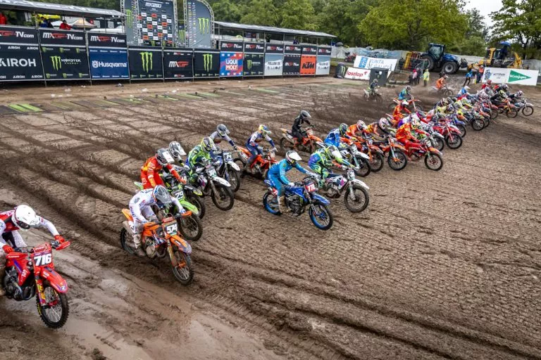 REISULIS DOMINA LA RONDA ESPAÑOLA EN EMX250 EN LUGO BAJO LA LLUVIA