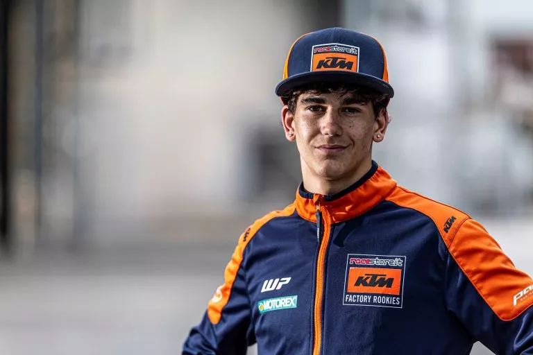 ARON KATONA ESTÁ EMOCIONADO POR DAR LOS PRÓXIMOS PASOS CON KTM TRAS LA EXTENSIÓN DE SU CONTRATO