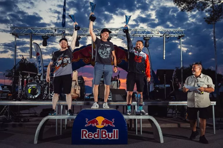 El piloto aragonés Nacho Canales conquista el podio en el Hellas Rally y lidera el Campeonato de Europa – Federación Aragonesa de Motociclismo