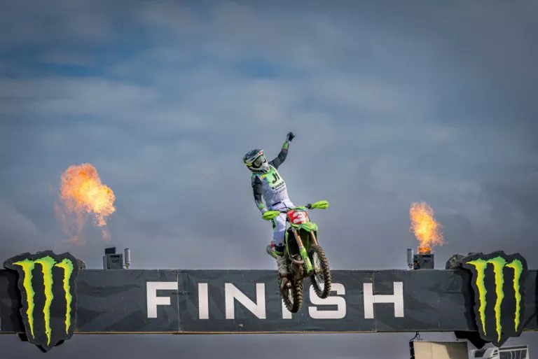 FEBVRE Y LÄNGENFELDER DOMINAN EL FOSO EN EL MXGP DE GRAN BRETAÑA