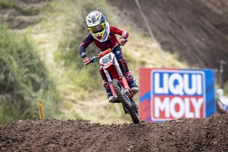 CESAR LAGUT SE IMPONE Y TOMA LA LIDERAZGO DE LA CAMPEONATO EN LA SEGUNDA RONDA DE LA Serie Júnior E-Motocross 2025 EN ALEMANIA