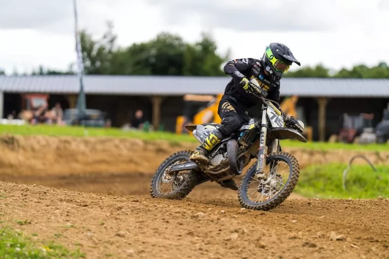 24Mx Tour: ¡Mennillo titulado con las esperanzas!