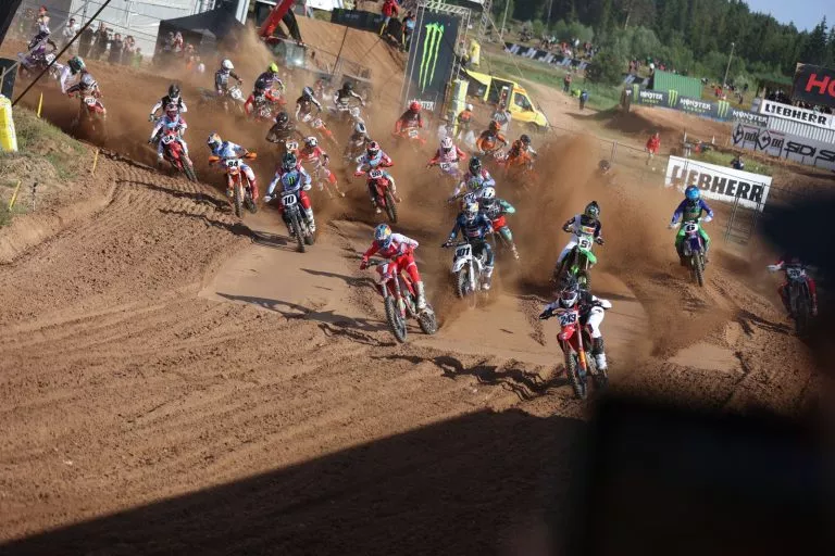 HORARIOS Y LISTAS DE INSCRITOS PARA EL MXGP DE LETONIA