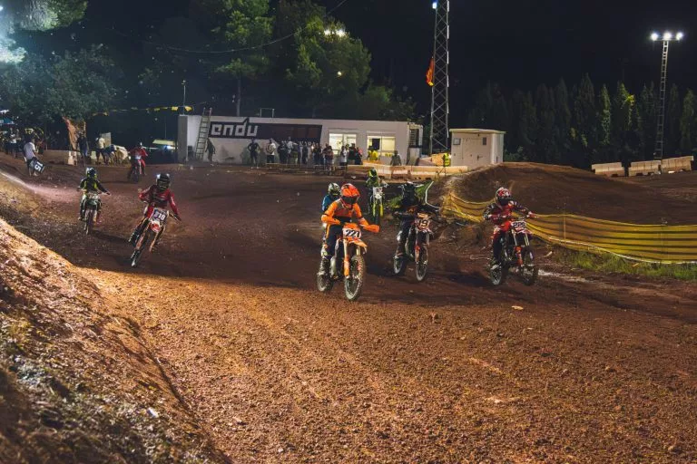 El MX de Almenara da paso al parón veraniego con grandes mangas