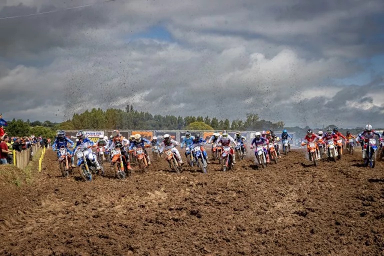 ALEGRÍA PARA FRANCIA CON MEDALLAS DE ORO POR EQUIPOS E INDIVIDUALES EN EL CAMPEONATO MUNDIAL JUNIOR DE MOTOCROSS DE LA FIM