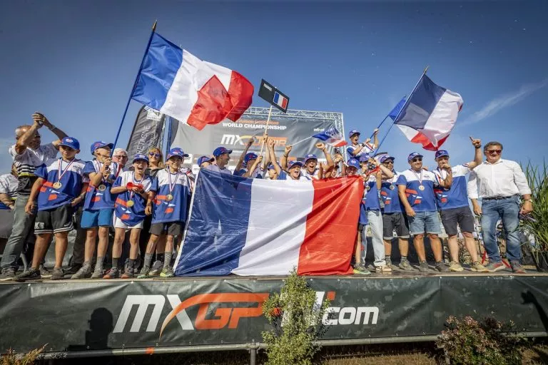 UNA CÁLIDA BIENVENIDA AL CAMPEONATO MUNDIAL JUNIOR DE MOTOCROSS FIM 2025 EN ROMAGNÉ