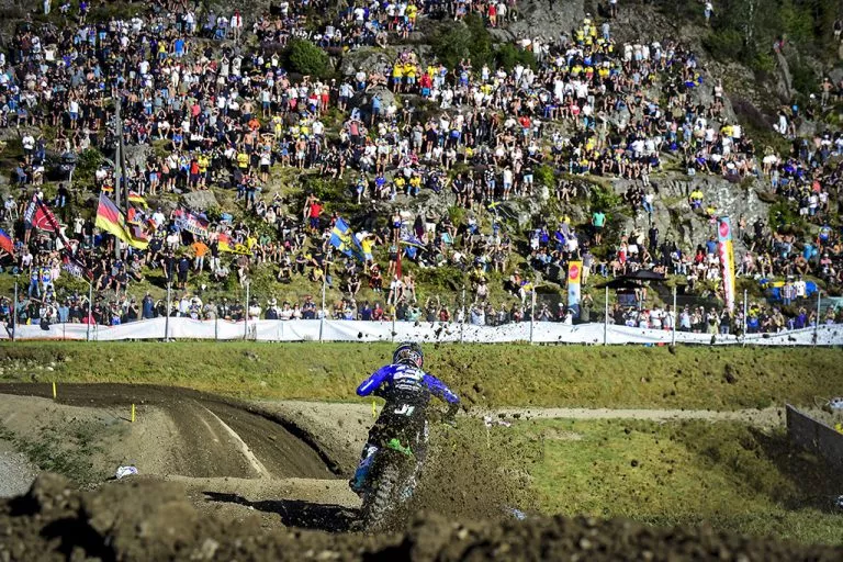 FEBVRE Y LÄNGENFELDER TRIUNFAN EN UN UDDEVALLA EMOCIONAL EN EL MXGP DE SUECIA